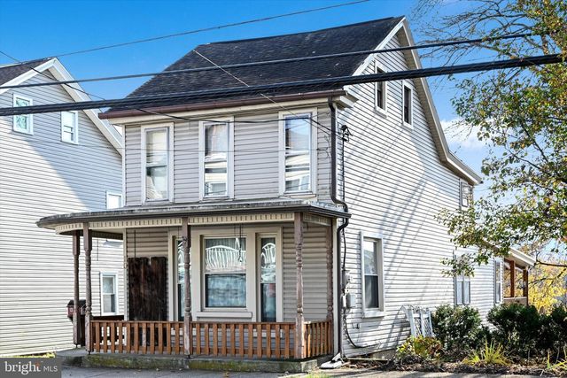 10 E GRAND AVE, Tower City, PA 17980