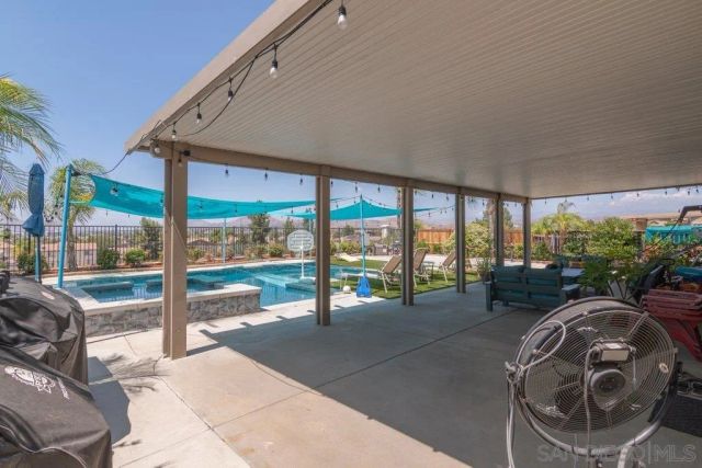 15325 E La Casa Dr, Moreno Valley, CA 92555