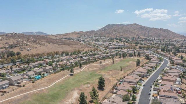 15325 E La Casa Dr, Moreno Valley, CA 92555