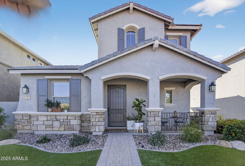 4303 E JONES Street, Gilbert, AZ 85295