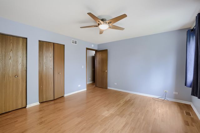 108 E Big Horn Drive, Grayslake, IL 60030