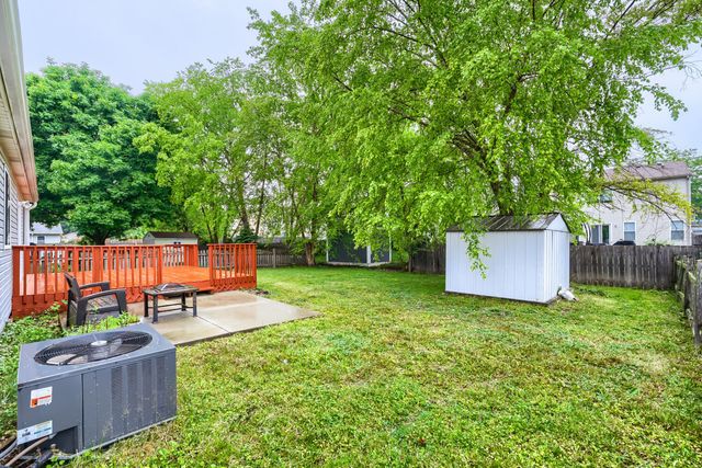 108 E Big Horn Drive, Grayslake, IL 60030