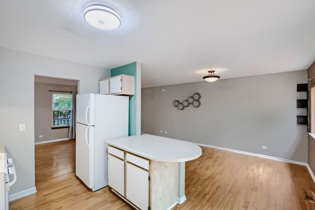 108 E Big Horn Drive, Grayslake, IL 60030