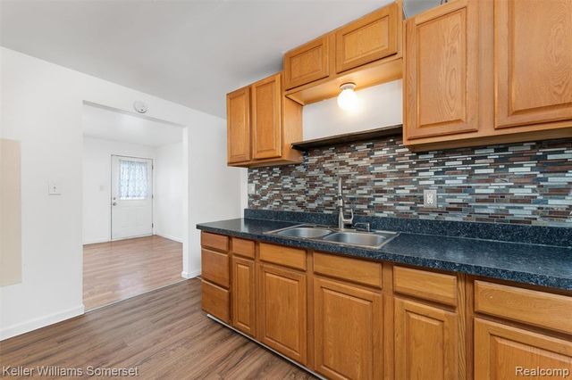 3144 Bart Avenue, Warren, MI 48091