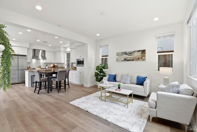 1612 Rose Clover St, Santa Rosa, CA 95403