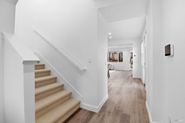 1612 Rose Clover St, Santa Rosa, CA 95403