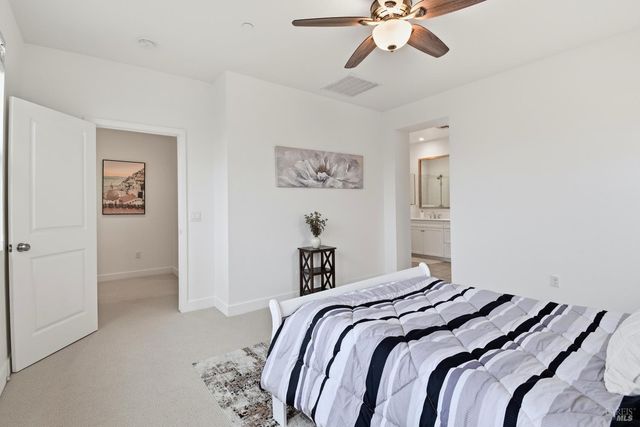 1612 Rose Clover St, Santa Rosa, CA 95403