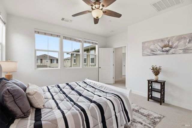 1612 Rose Clover St, Santa Rosa, CA 95403