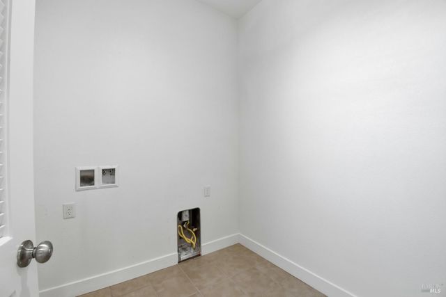 1612 Rose Clover St, Santa Rosa, CA 95403