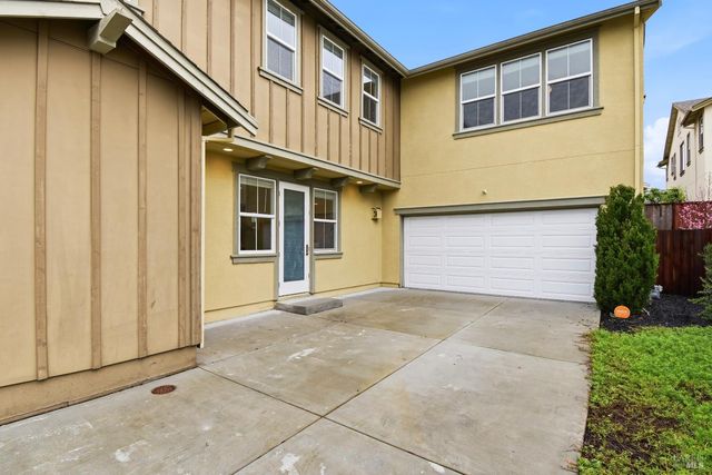 1612 Rose Clover St, Santa Rosa, CA 95403