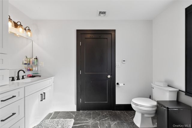 20 Westbridge Drive, Babylon, NY 11702