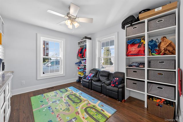 20 Westbridge Drive, Babylon, NY 11702