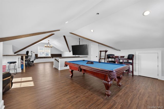 20 Westbridge Drive, Babylon, NY 11702