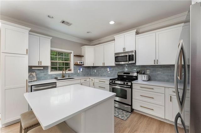 508 Crestmont Lane, Canton, GA 30114