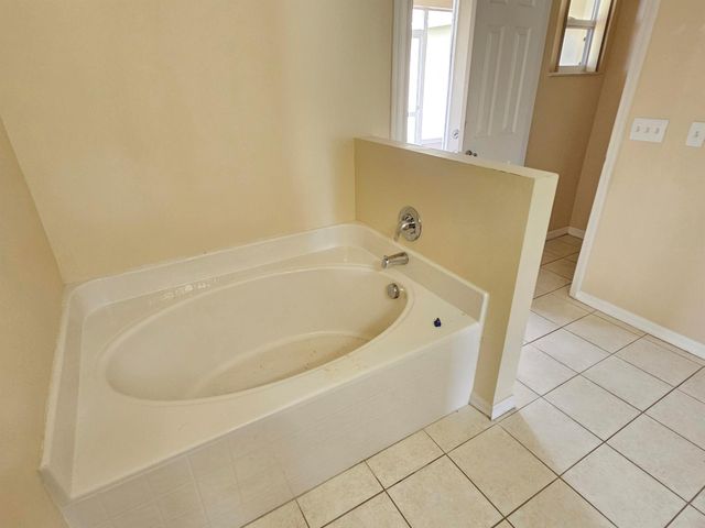 2510 SW Chestnut Lane, Port St Lucie, FL 34953