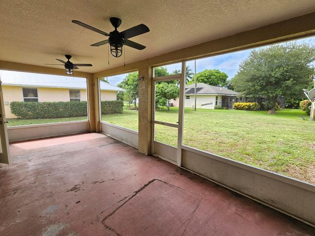 2510 SW Chestnut Lane, Port St Lucie, FL 34953