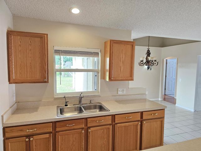 2510 SW Chestnut Lane, Port St Lucie, FL 34953