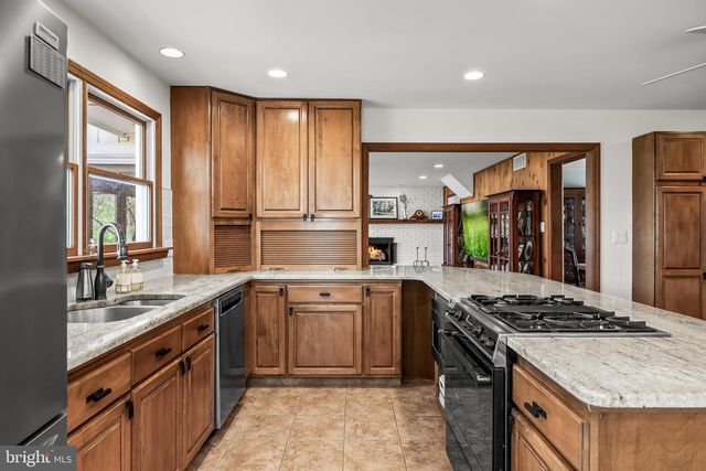 169 ALGONQUIN TRL, Medford Lakes, NJ 08055