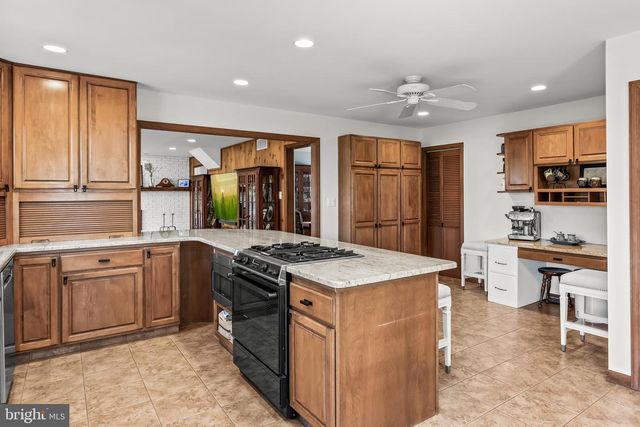 169 ALGONQUIN TRL, Medford Lakes, NJ 08055