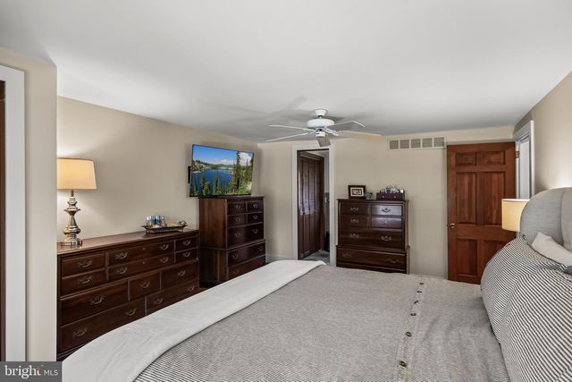 169 ALGONQUIN TRL, Medford Lakes, NJ 08055