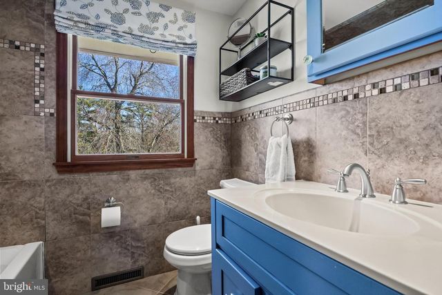 169 ALGONQUIN TRL, Medford Lakes, NJ 08055