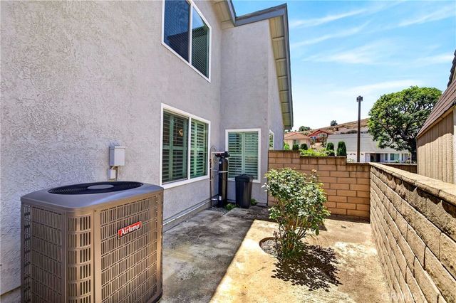 66 Hunter Point, Phillips Ranch, CA 91766
