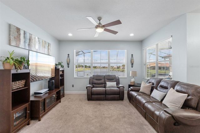 3704 EAGLE ISLE CIRCLE, Kissimmee, FL 34746