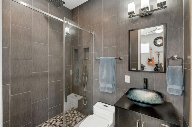 3704 EAGLE ISLE CIRCLE, Kissimmee, FL 34746