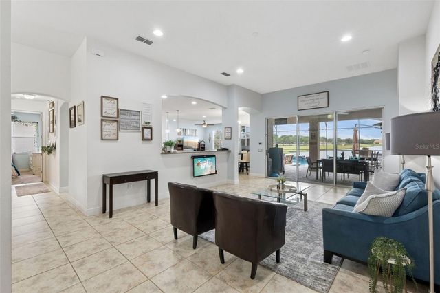 3704 EAGLE ISLE CIRCLE, Kissimmee, FL 34746