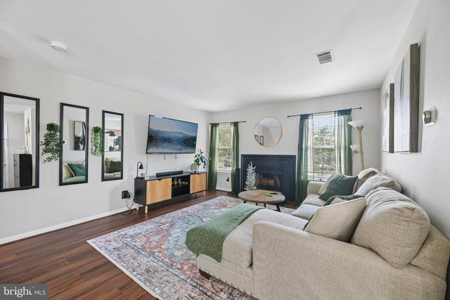 11016 SENTRY RIDGE RD, Manassas, VA 20109