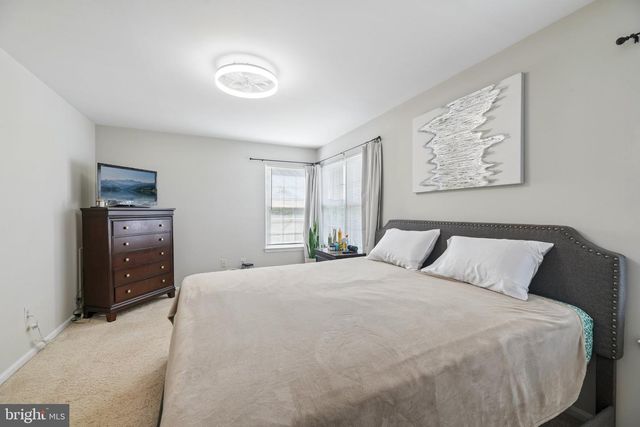 11016 SENTRY RIDGE RD, Manassas, VA 20109