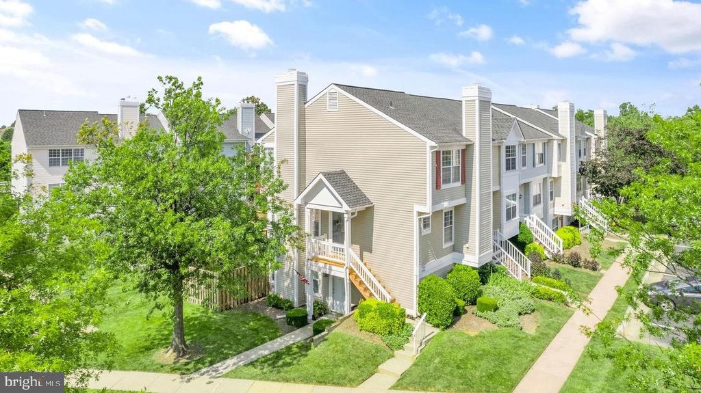 11016 SENTRY RIDGE RD, Manassas, VA 20109