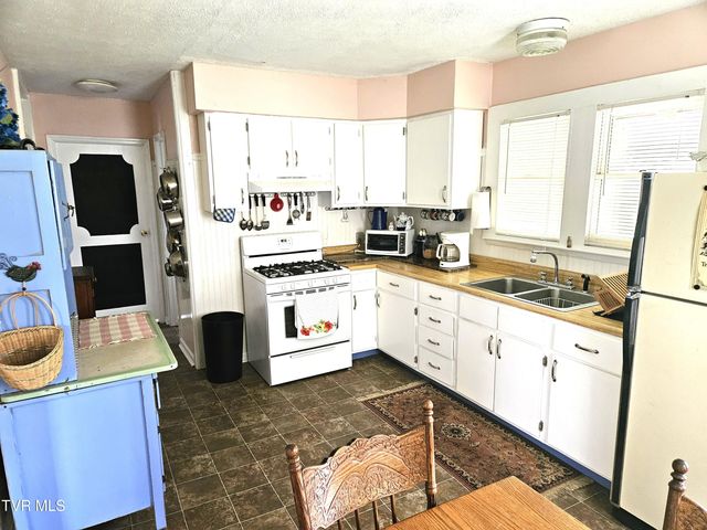 205 North Boyd Street, Rogersville, TN 37857