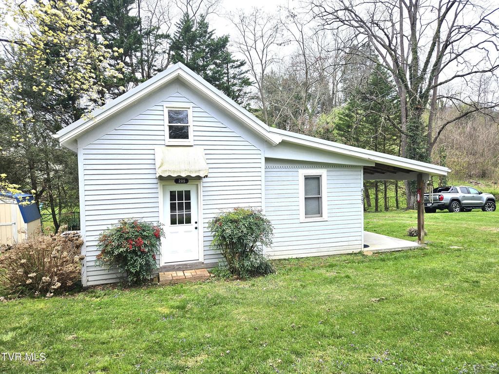 205 North Boyd Street, Rogersville, TN 37857