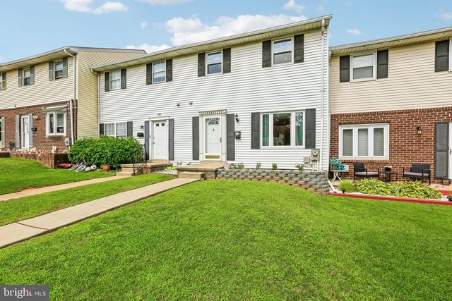 2010 WINTERGREEN PL, Baltimore, MD 21237