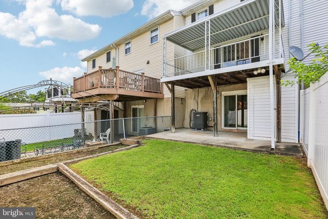 2010 WINTERGREEN PL, Baltimore, MD 21237