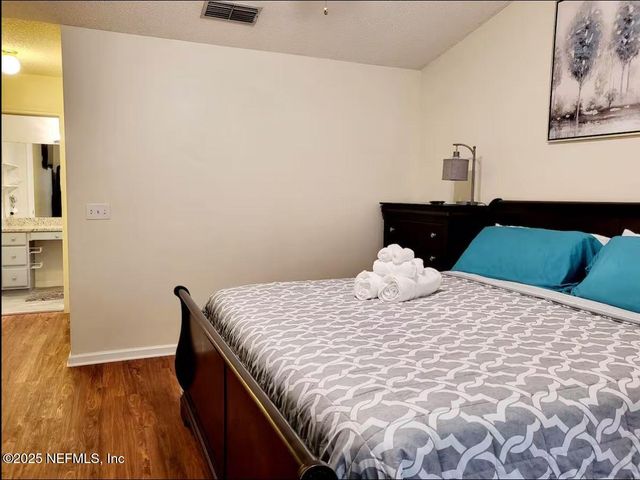 7826 ALLSPICE Circle E, Jacksonville, FL 32244