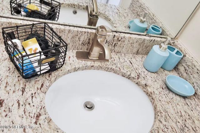 7826 ALLSPICE Circle E, Jacksonville, FL 32244