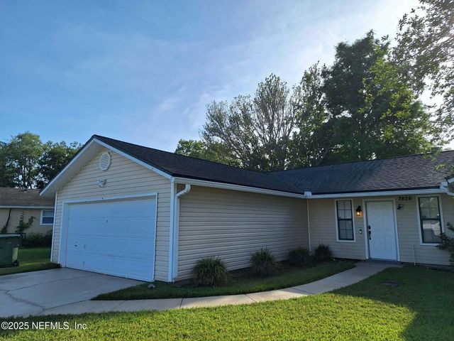 7826 ALLSPICE Circle E, Jacksonville, FL 32244