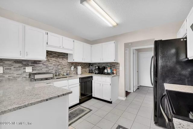 7826 ALLSPICE Circle E, Jacksonville, FL 32244