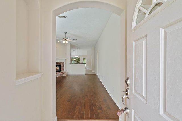 166 April Cove, Conroe, TX 77356