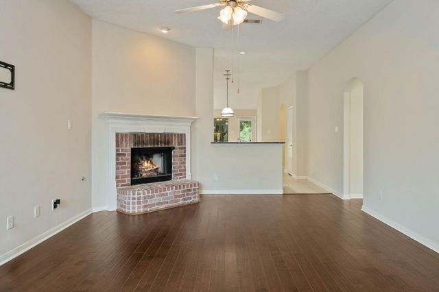 166 April Cove, Conroe, TX 77356