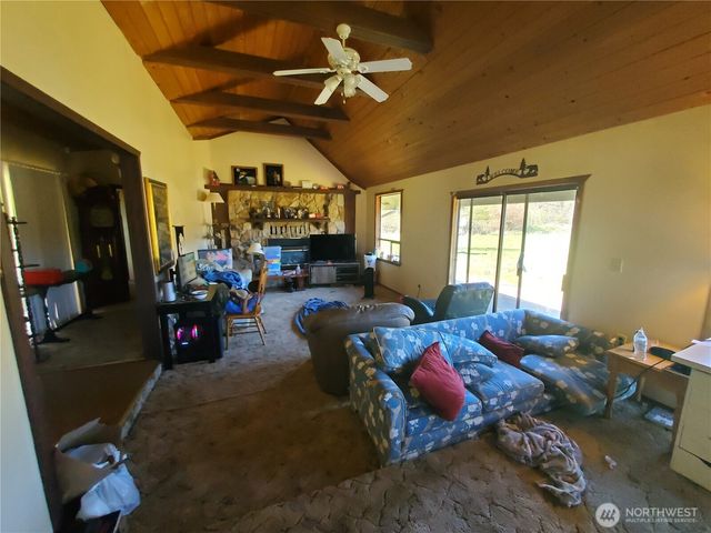4924 165th Lane SW, Rochester, WA 98579