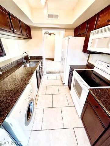 2838 Geary Place 4020, Las Vegas, NV 89109