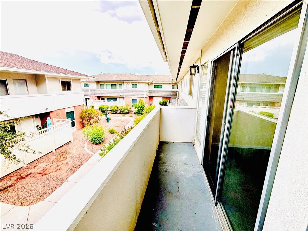2838 Geary Place 4020, Las Vegas, NV 89109 — photo 5