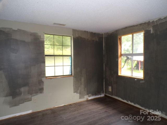 620 Hutch Mountain Road, Fletcher, NC 28732
