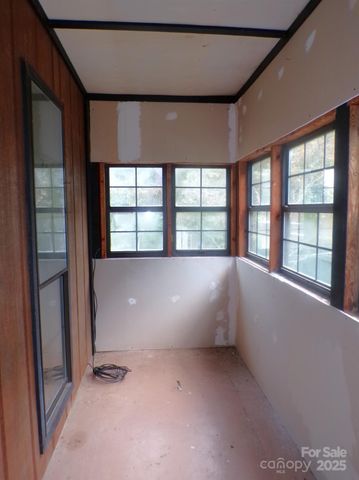620 Hutch Mountain Road, Fletcher, NC 28732