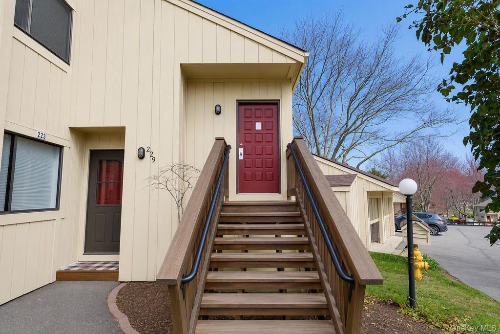 230 Lakeside Drive, South Salem, NY 10590 — photo 2