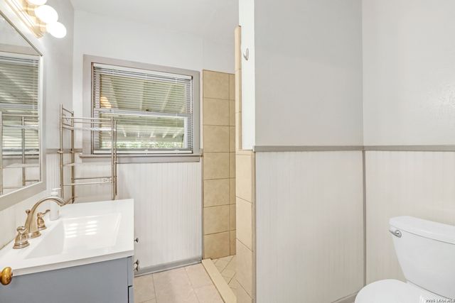 1052 E Humphreys, Seguin, TX 78155