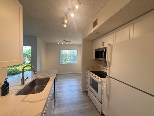 284 Village Boulevard 9110, Tequesta, FL 33469